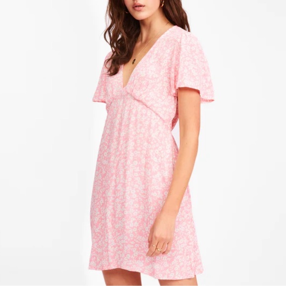 Billabong Dresses & Skirts - 45) NEW Billabong Short and Sweet Floral Mini Dress